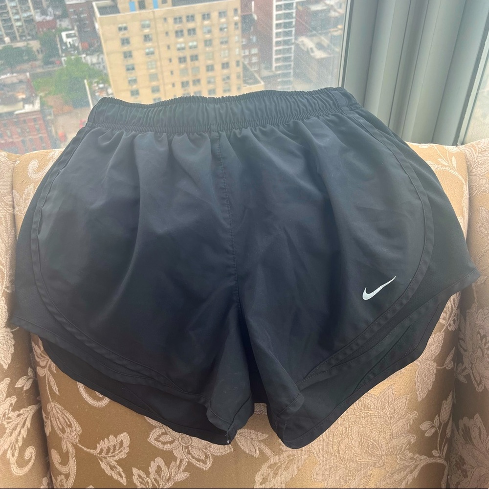 Black Nike running shorts!!